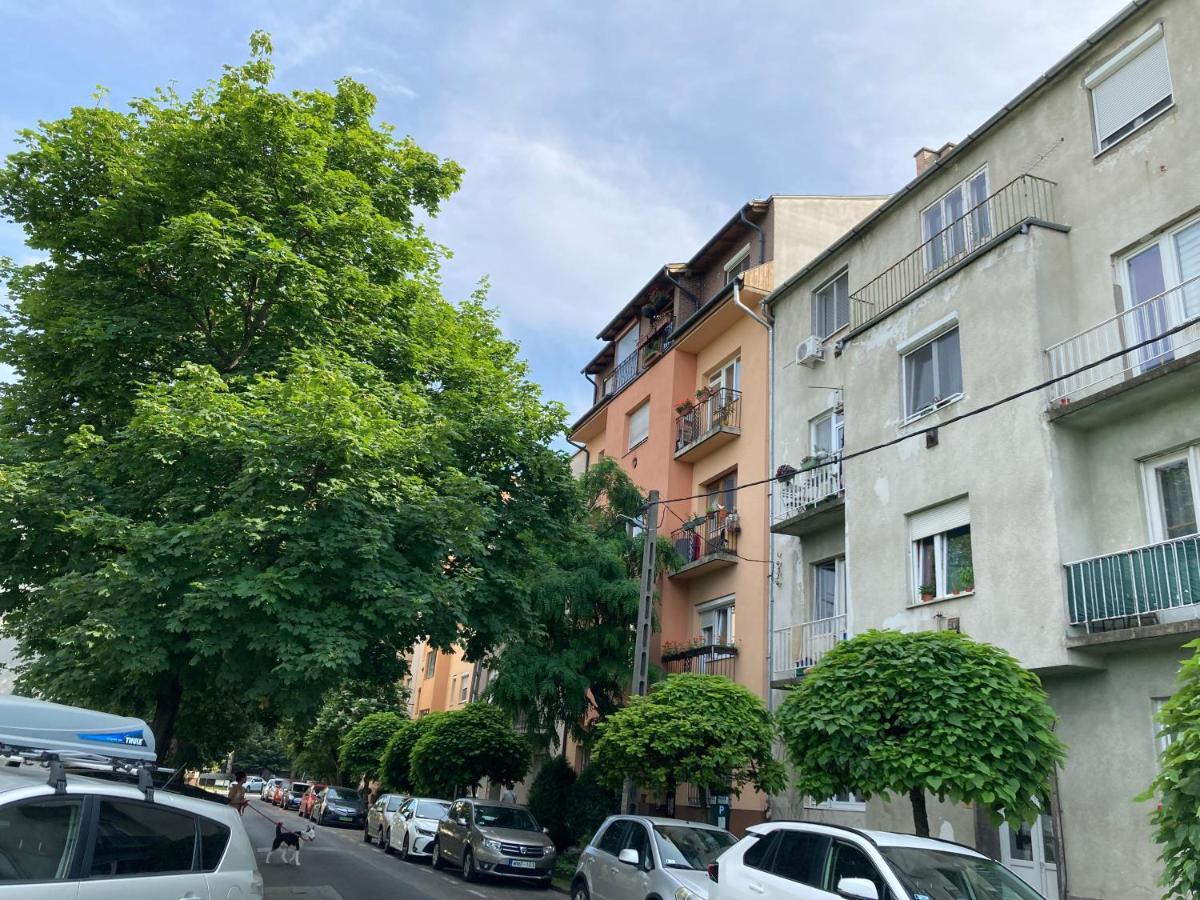 Carina Apartment Budapest Luaran gambar